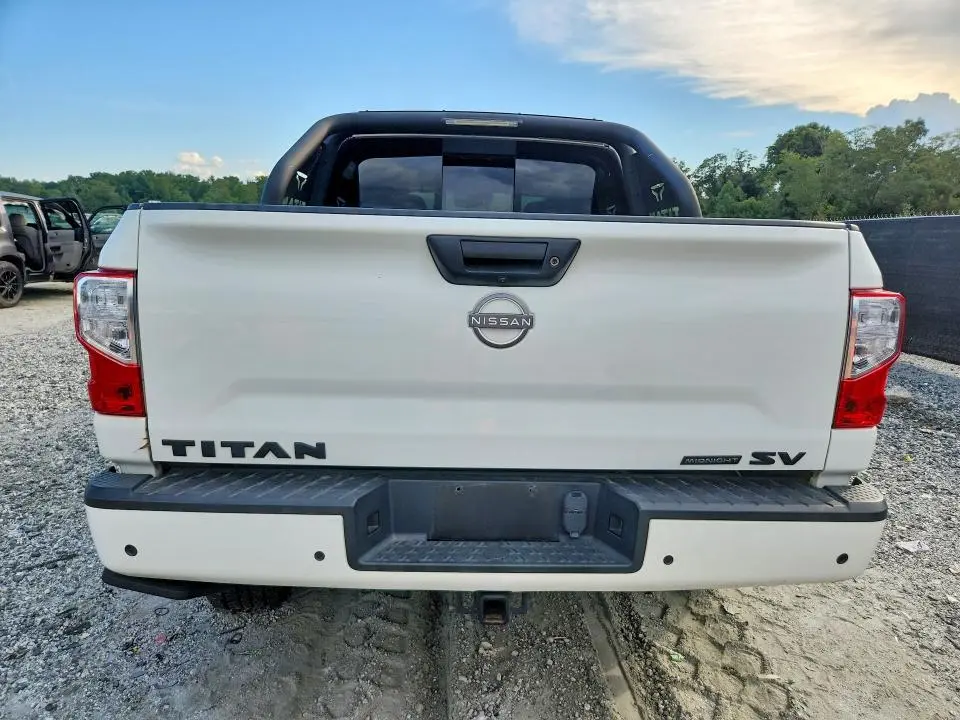 2023 NISSAN TITAN SV  