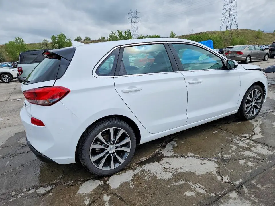 2018 HYUNDAI ELANTRA GT BASE  