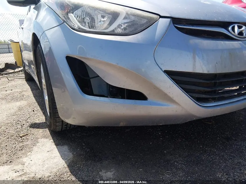 2015 HYUNDAI ELANTRA SE