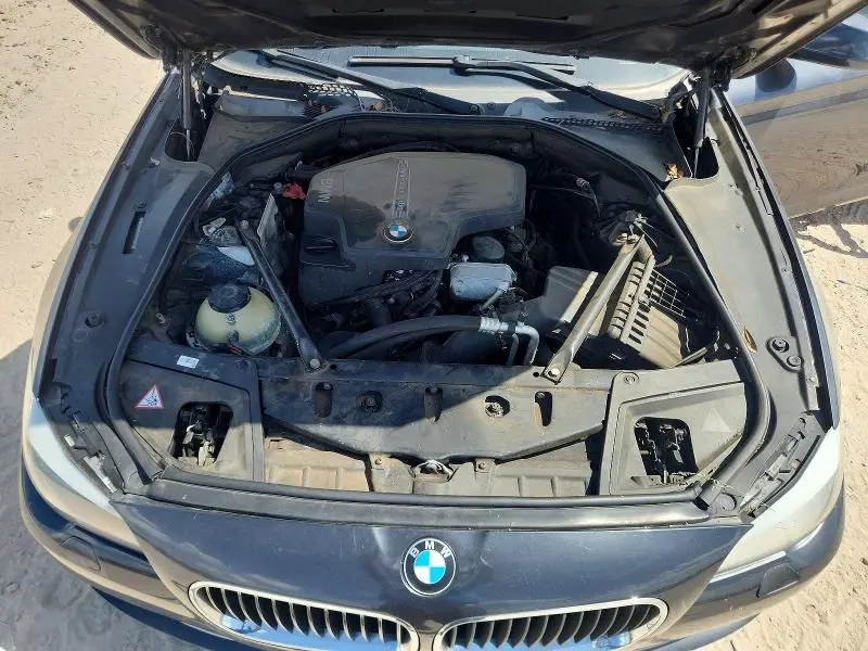 2013 BMW 528XI   