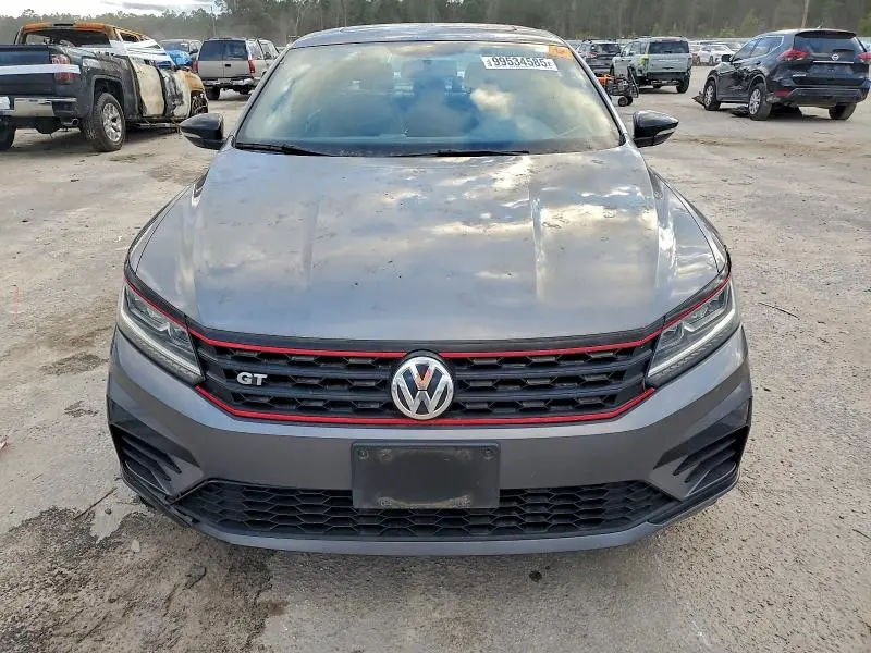 2018 VOLKSWAGEN PASSAT GT  