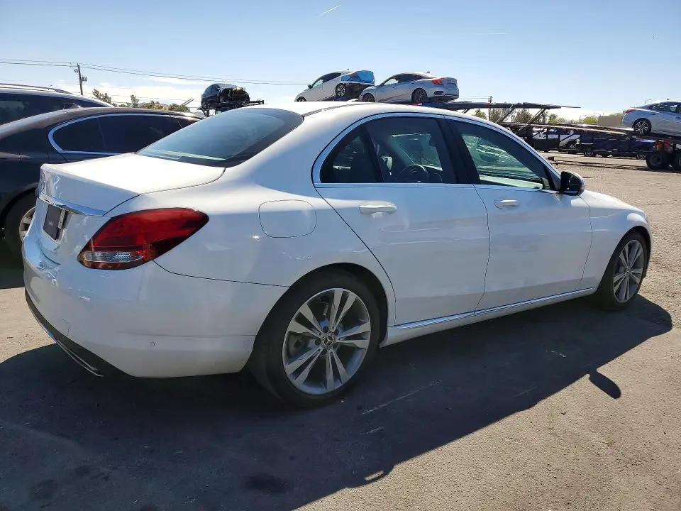 2017 MERCEDES-BENZ C 300  