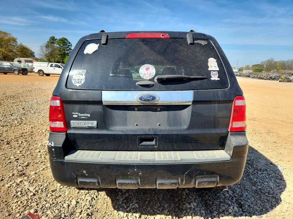 2011 FORD ESCAPE LIMITED  