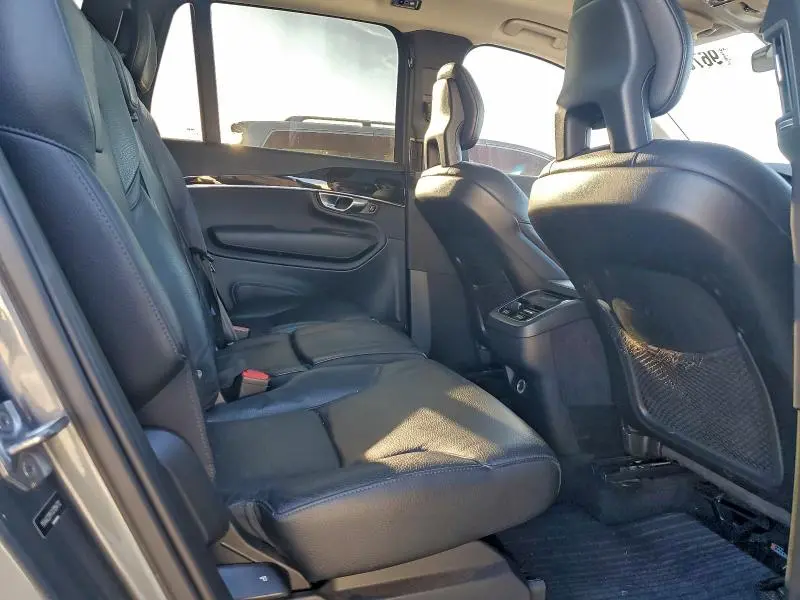 2018 VOLVO XC90 T6  
