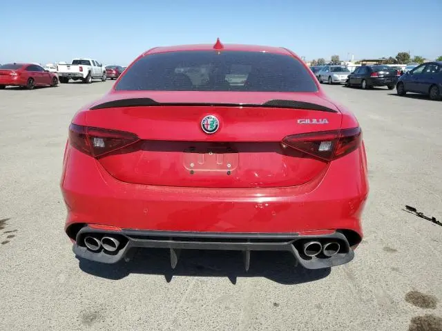 2022 ALFA ROMEO GIULIA QUADRIFOGLIO  