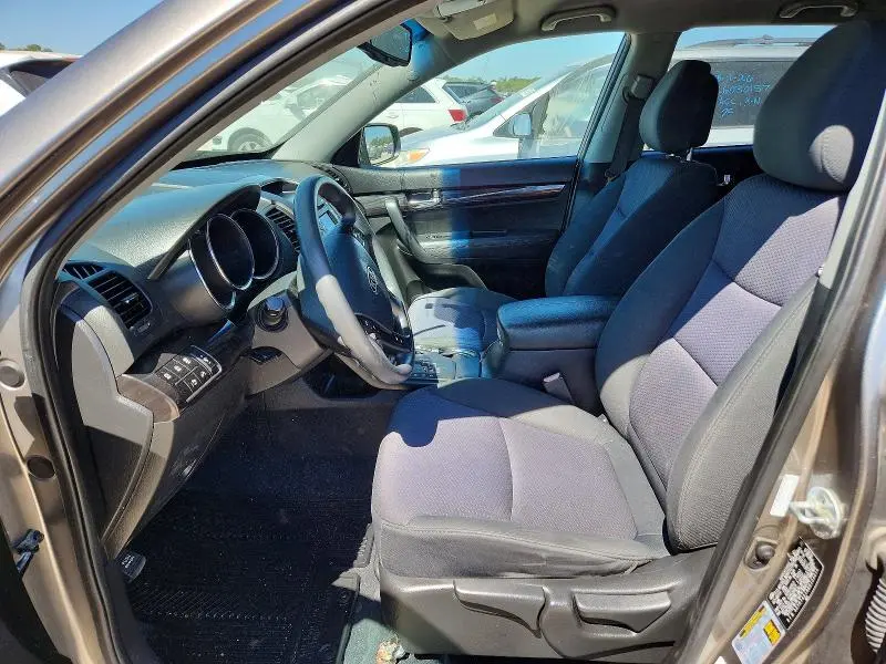 2011 KIA SORENTO LX  