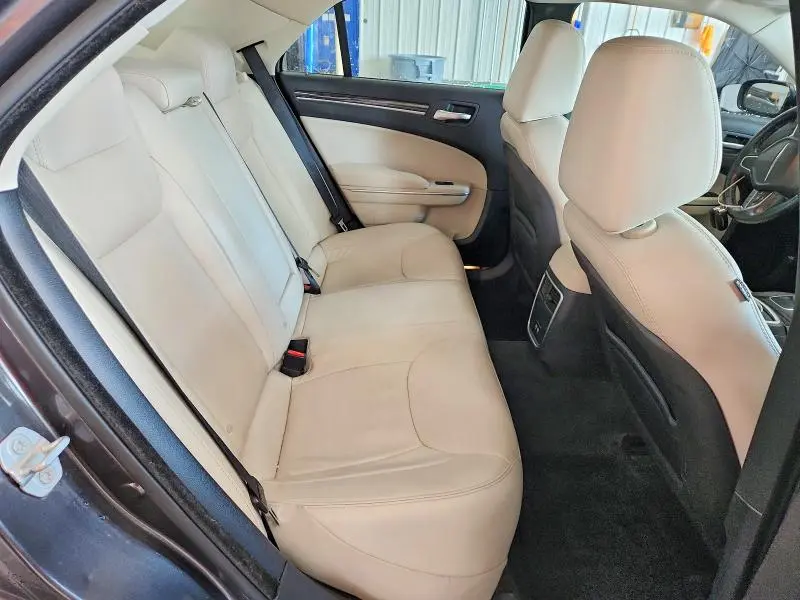 2015 CHRYSLER 300 LIMITED  