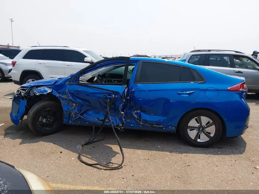 2018 HYUNDAI IONIQ HYBRID BLUE