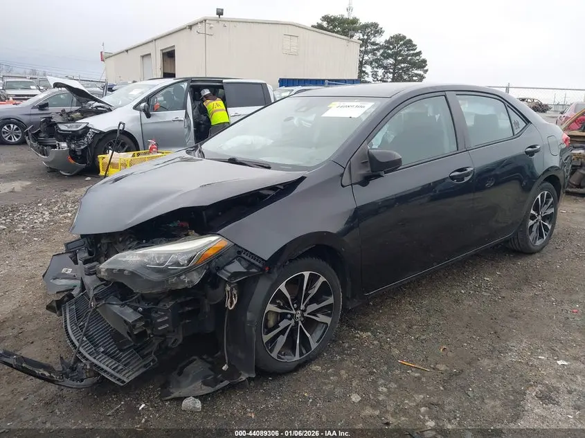 2017 TOYOTA COROLLA SE