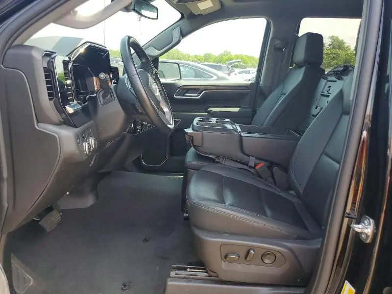 2025 GMC SIERRA K1500 SLT  