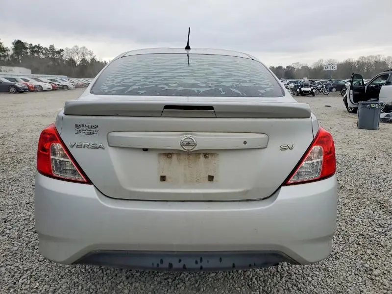 2019 NISSAN VERSA S  