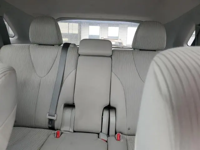 2013 TOYOTA VENZA LE  