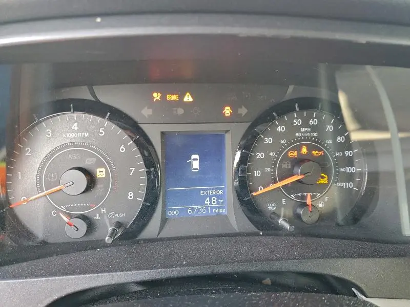 2017 TOYOTA SIENNA LE  