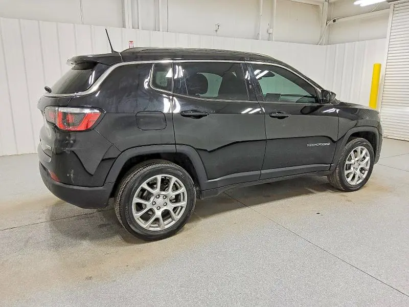 2023 JEEP COMPASS LATITUDE LUX  