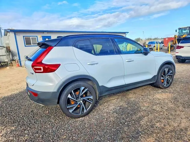 2020 VOLVO XC40 T5 R-DESIGN  