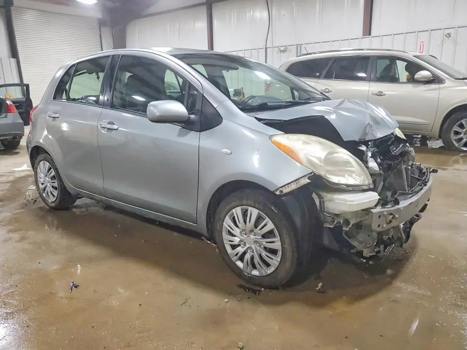 2010 TOYOTA YARIS BASE  