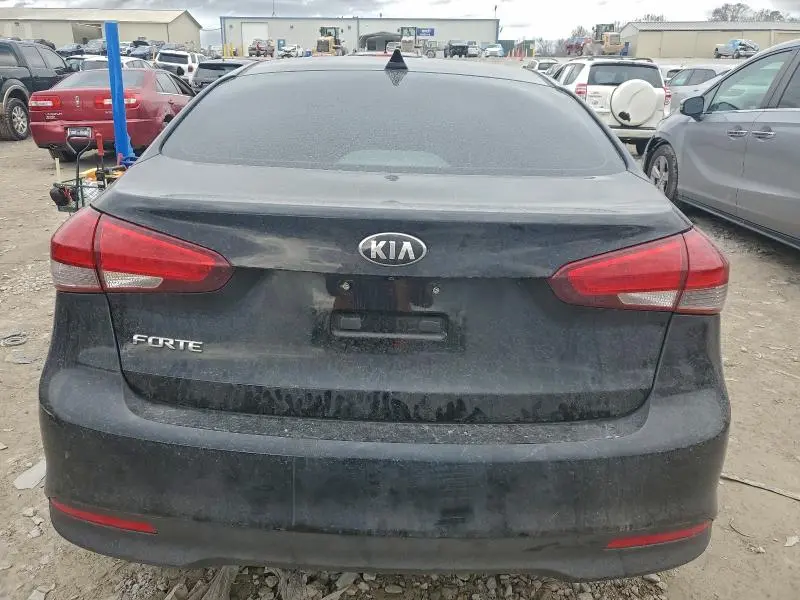 2018 KIA FORTE LX  