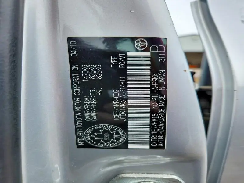 2010 TOYOTA YARIS BASE  