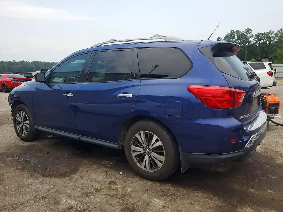 2017 NISSAN PATHFINDER SL  
