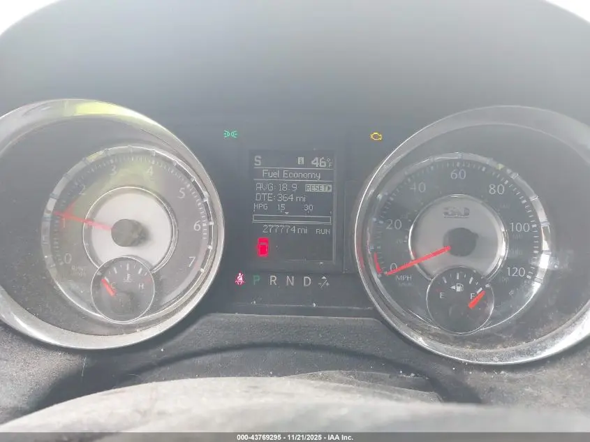 2014 CHRYSLER TOWN & COUNTRY TOURING-L 30TH ANNIVERSARY