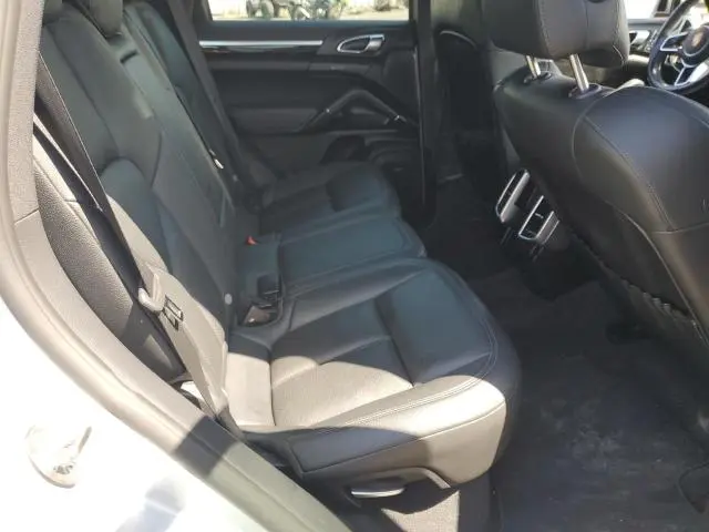 2015 PORSCHE CAYENNE S  