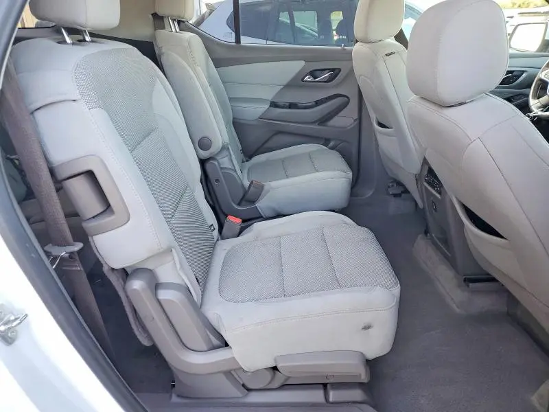 2021 CHEVROLET TRAVERSE LT  