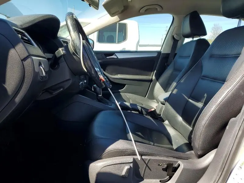 2014 VOLKSWAGEN JETTA SE  