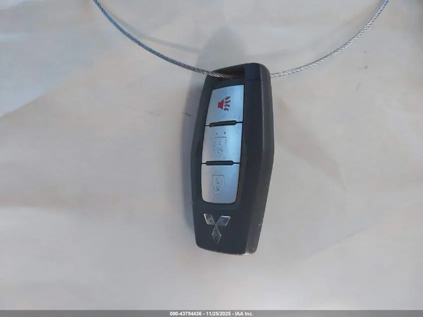 2023 MITSUBISHI OUTLANDER ES 2.5 2WD