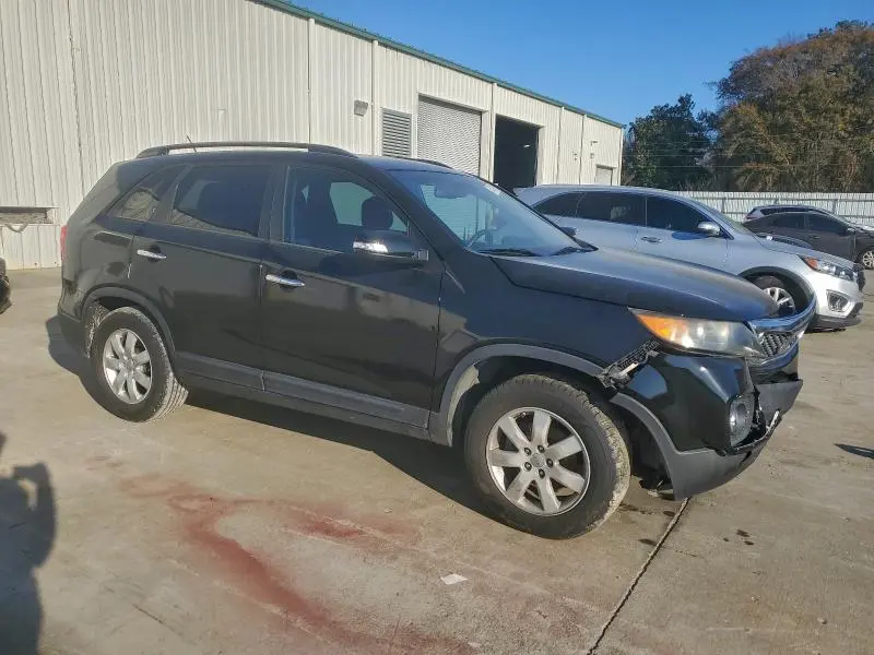 2013 KIA SORENTO LX  
