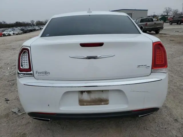 2016 CHRYSLER 300C   