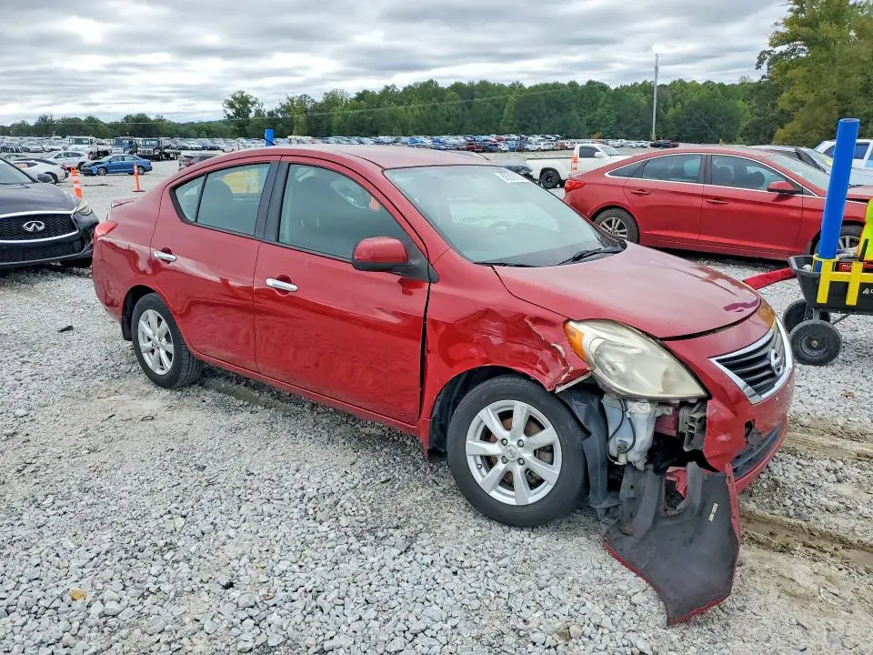 2014 NISSAN VERSA 1.6 SV  