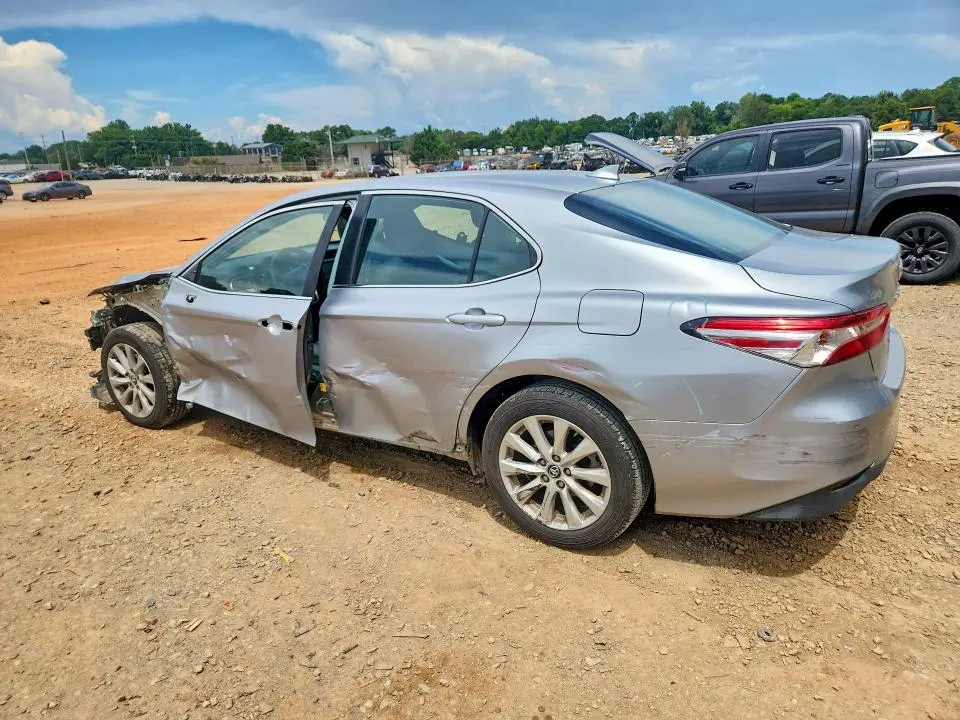 2019 TOYOTA CAMRY LE  