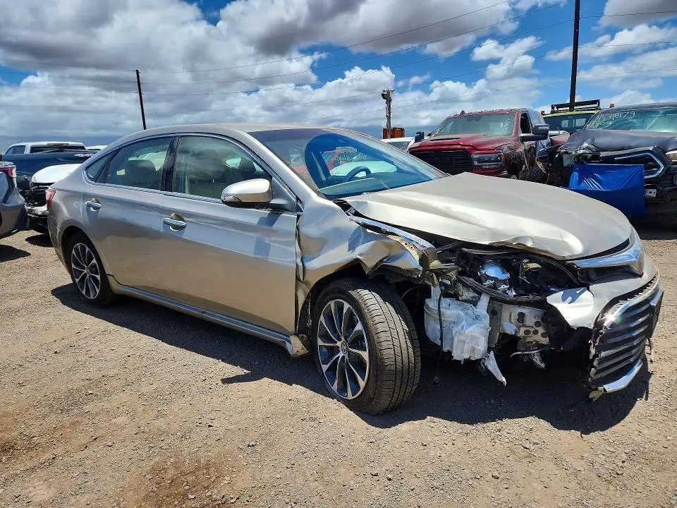 2018 TOYOTA AVALON XLE  