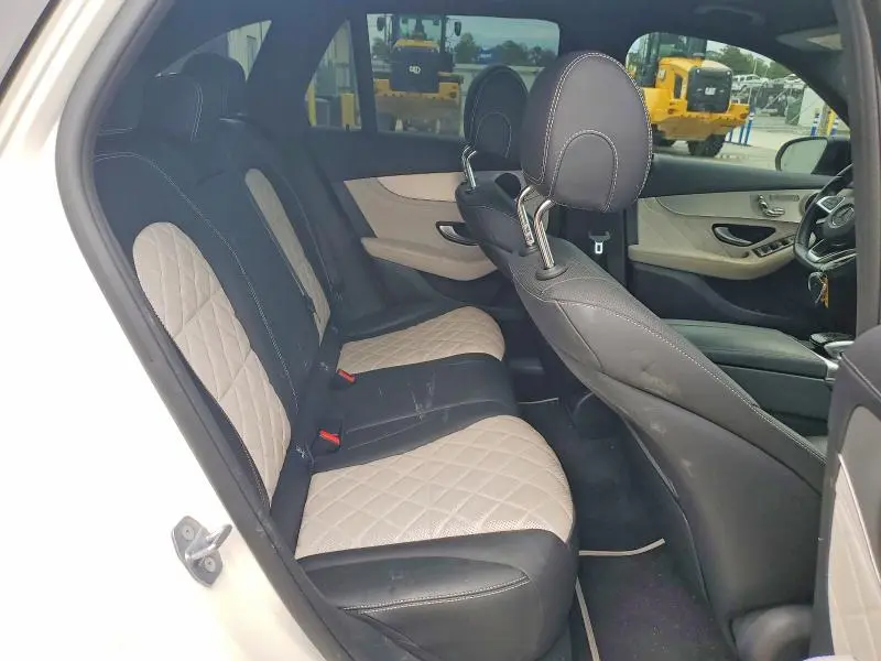 2019 MERCEDES-BENZ GLC 300  