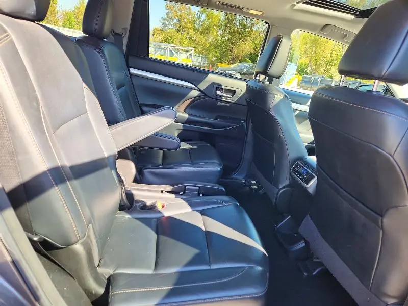 2018 TOYOTA HIGHLANDER XLE  