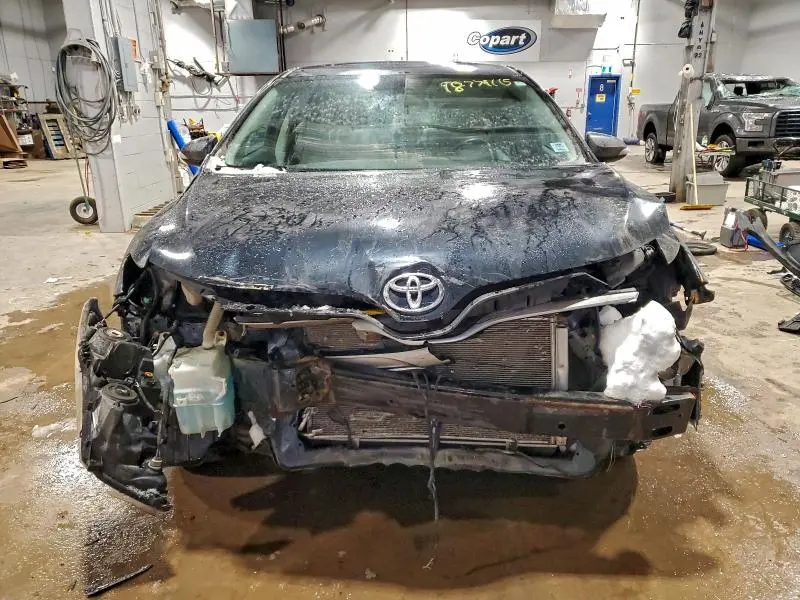 2013 TOYOTA VENZA LE  