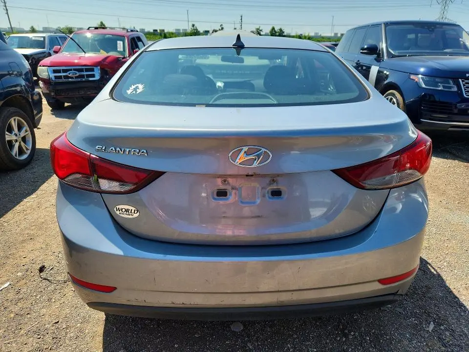 2015 HYUNDAI ELANTRA SE  