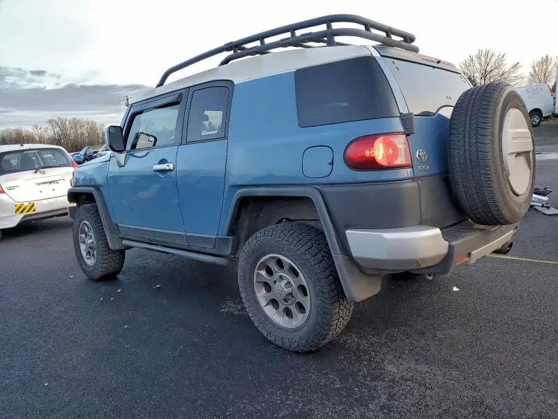 2011 TOYOTA FJ CRUISER   