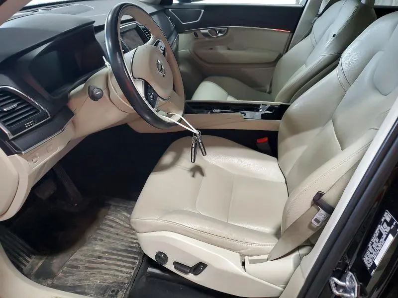 2020 VOLVO XC90 T6 MOMENTUM  