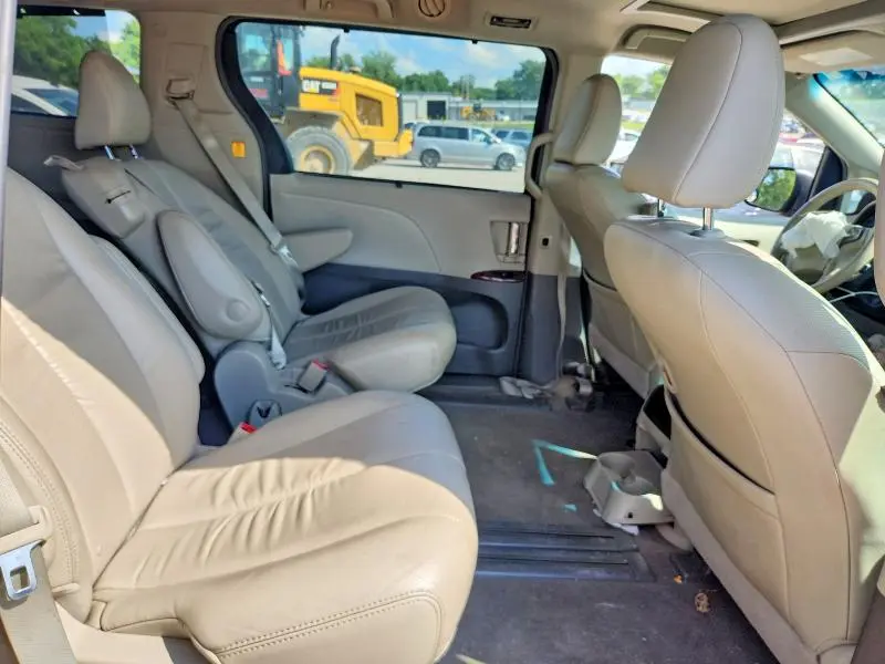 2011 TOYOTA SIENNA XLE 8-PASSENGER  