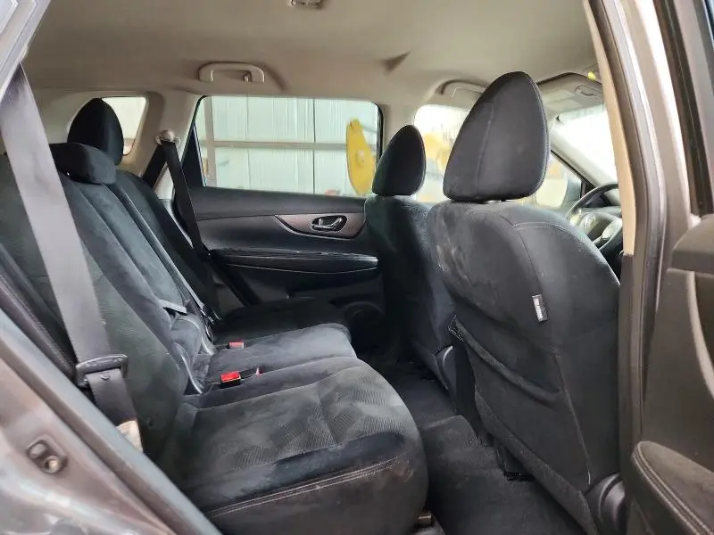 2015 NISSAN ROGUE S  