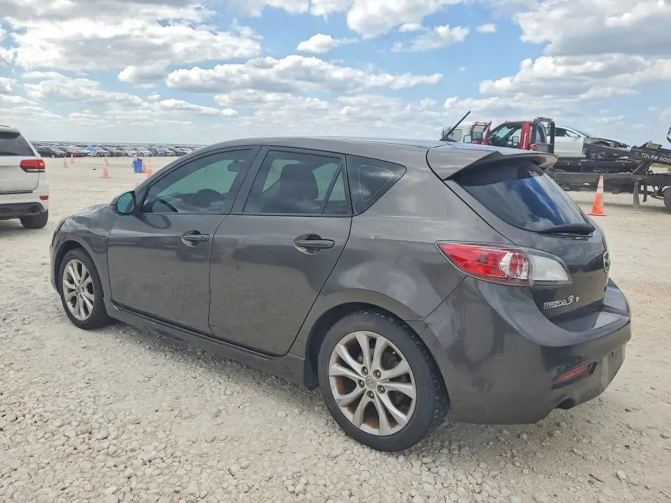 2011 MAZDA 3 S  