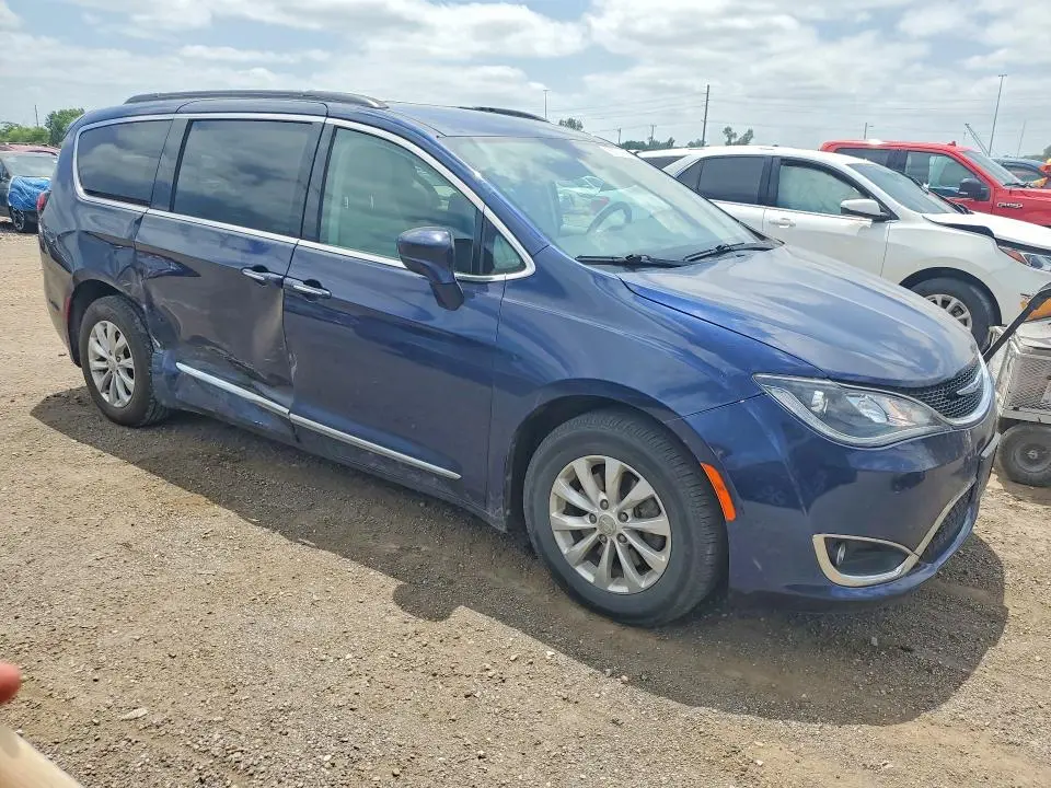 2017 CHRYSLER PACIFICA TOURING L  