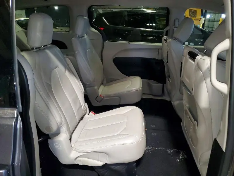 2017 CHRYSLER PACIFICA TOURING L PLUS  