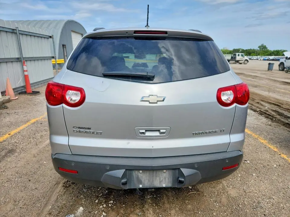 2011 CHEVROLET TRAVERSE LT  