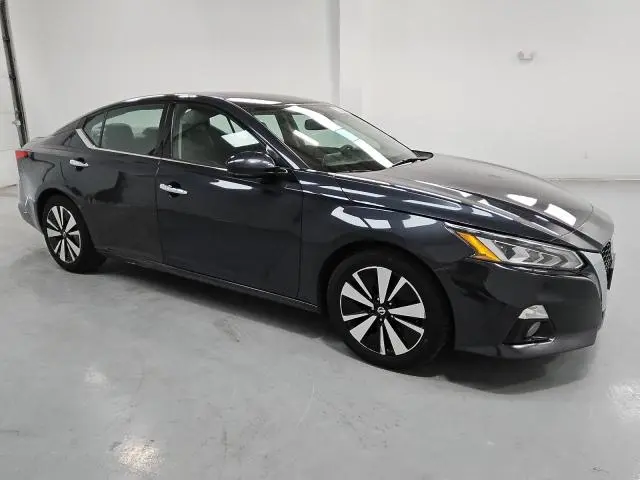 2019 NISSAN ALTIMA SL  