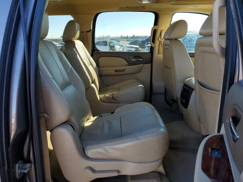 2013 CHEVROLET SUBURBAN C1500 LT  