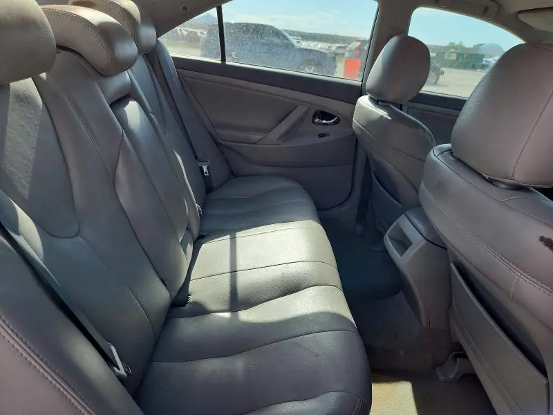 2011 TOYOTA CAMRY LE  