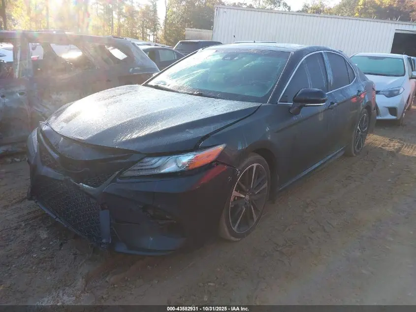 2019 TOYOTA CAMRY XSE