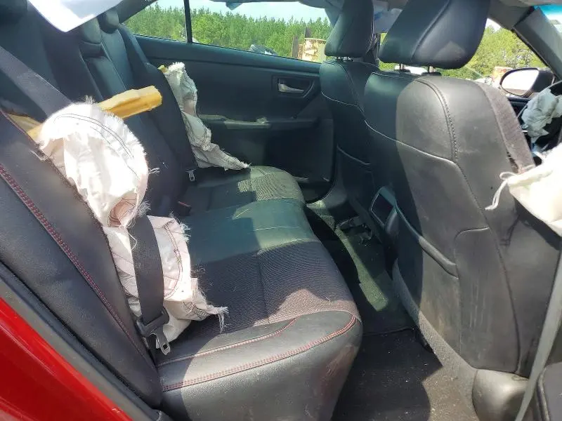 2017 TOYOTA CAMRY SE  